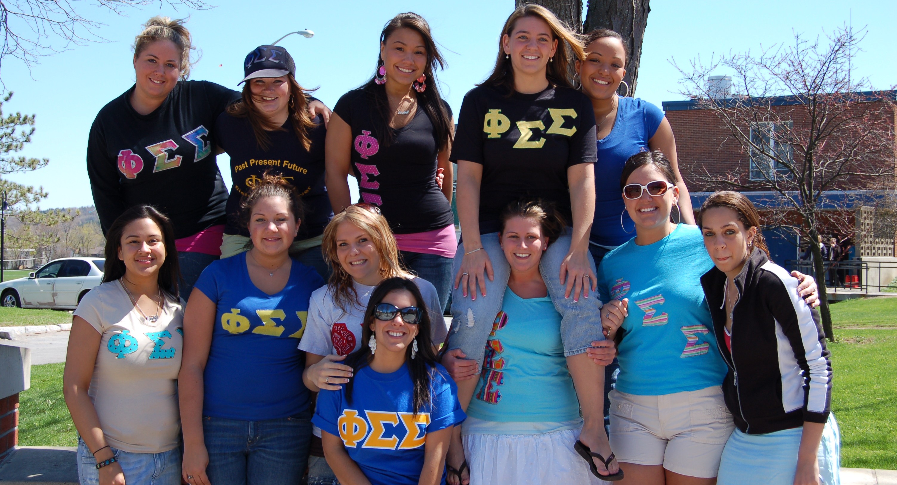 Phi Sigma Sigma group photo