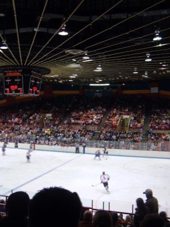 No. 1 Men's Hockey Cruises Past Alvernia - Utica University Athletics